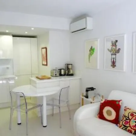 アパート Sleeps 6 Air Con Wifi *